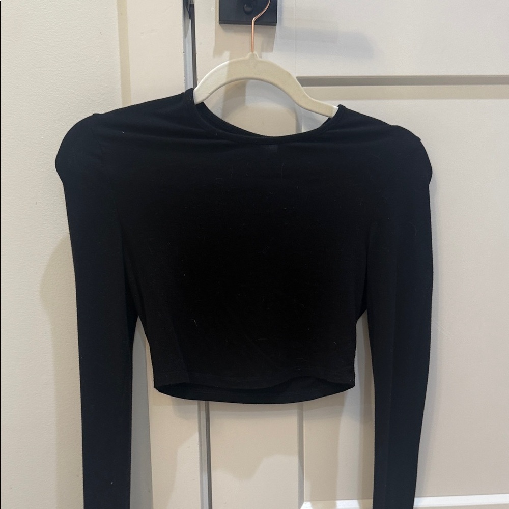 Elegant Black Long Sleeve Crop Top